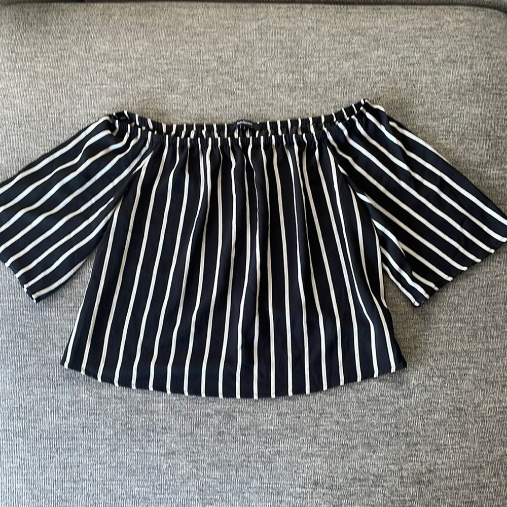 Cold shoulder top